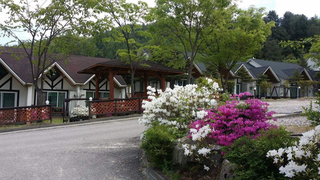 Pyeongchang Iris Pension Exteriör bild